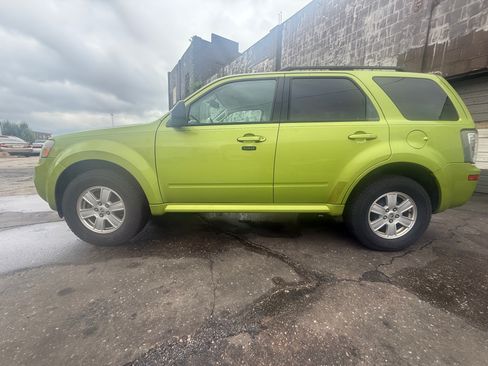 Used 2011 Mercury Mariner 2WD w/ 101A Rapid Spec Order Code image 1