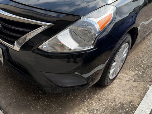 Used 2019 Nissan Versa SV image 4