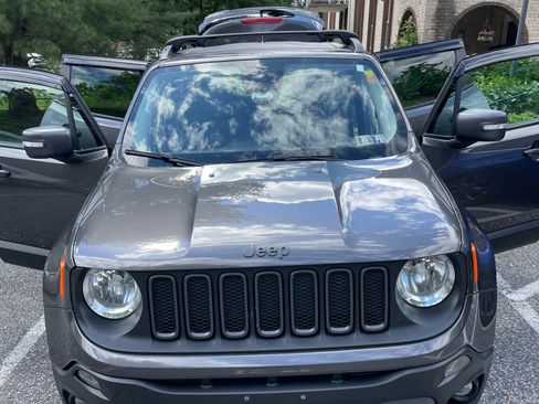 Used 2016 Jeep Renegade Trailhawk AWD/4WD image 1