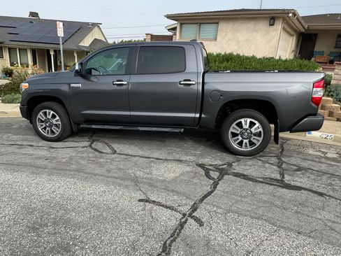 Used 2021 Toyota Tundra Platinum image 4