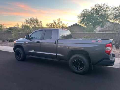 Used 2014 Toyota Tundra SR image 4