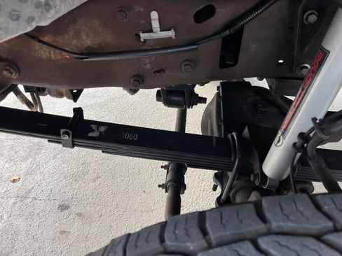 Used 2000 Ford F350 4x4 Crew Cab DRW Super Duty image 9