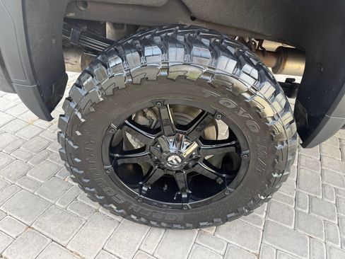 Used 2022 GMC Sierra 1500 AT4X image 11