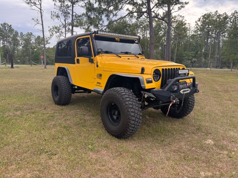Used 2006 Jeep Wrangler Unlimited AWD/4WD image 1