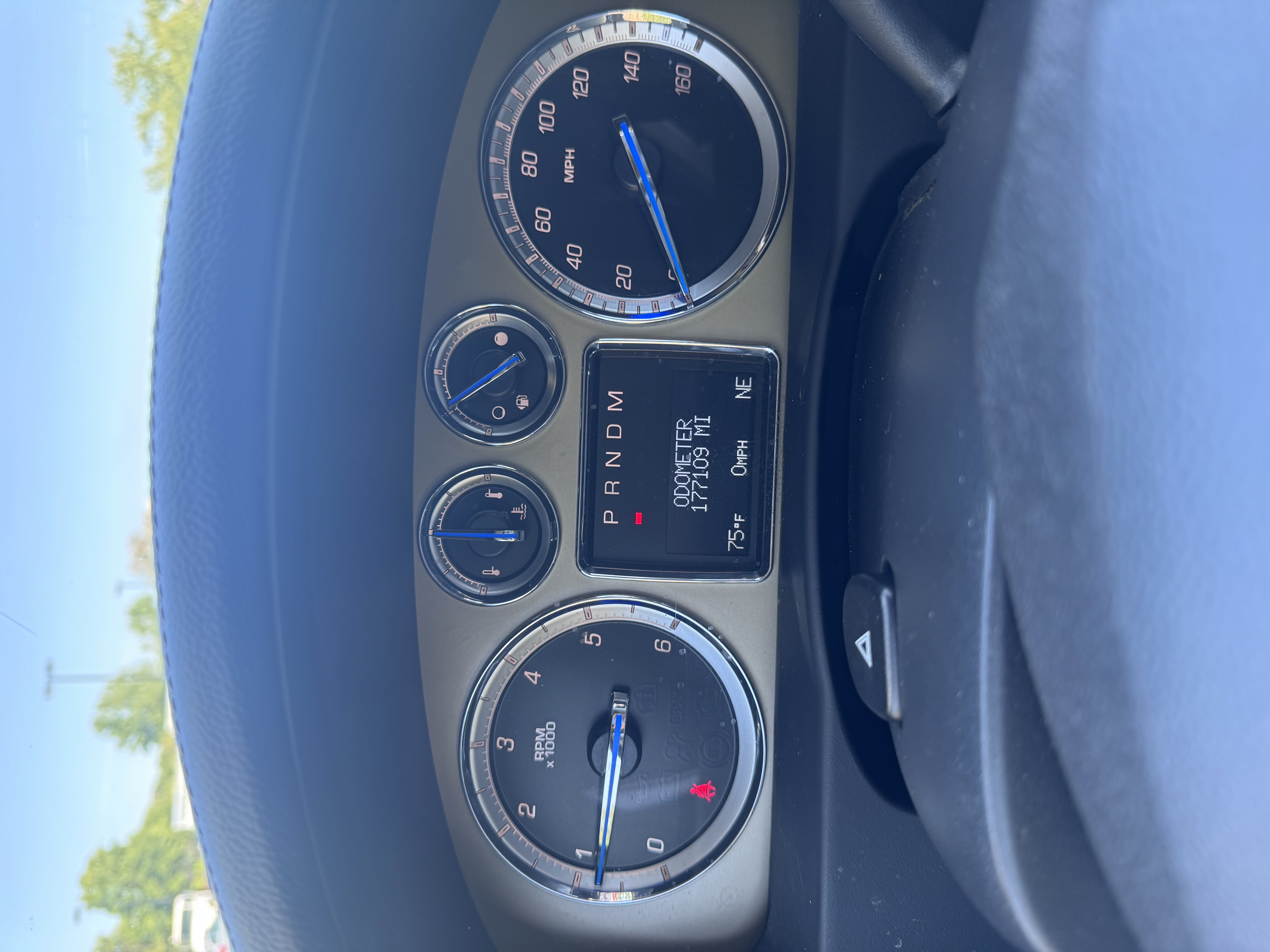 Used 2012 Cadillac Escalade ESV Platinum AWD/4WD image 12