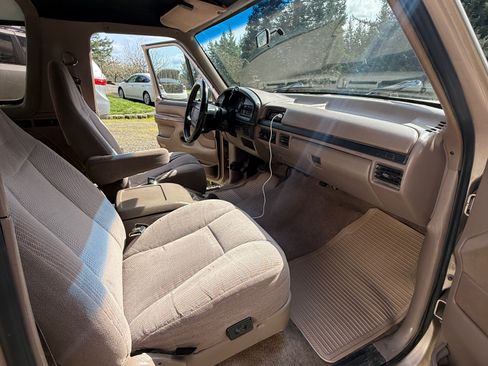 Used 1996 Ford Bronco image 9