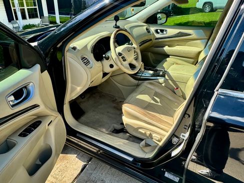 Used 2013 INFINITI JX35 AWD w/ Premium Pkg image 11