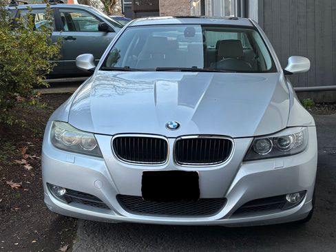 Used 2009 BMW 328i xDrive Sedan image 2