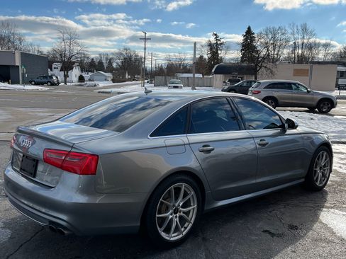 Used 2013 Audi S6 Prestige w/ Innovation Pkg image 2