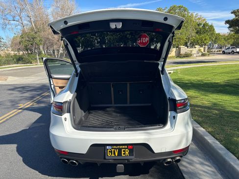 Used 2019 Porsche Macan S image 25