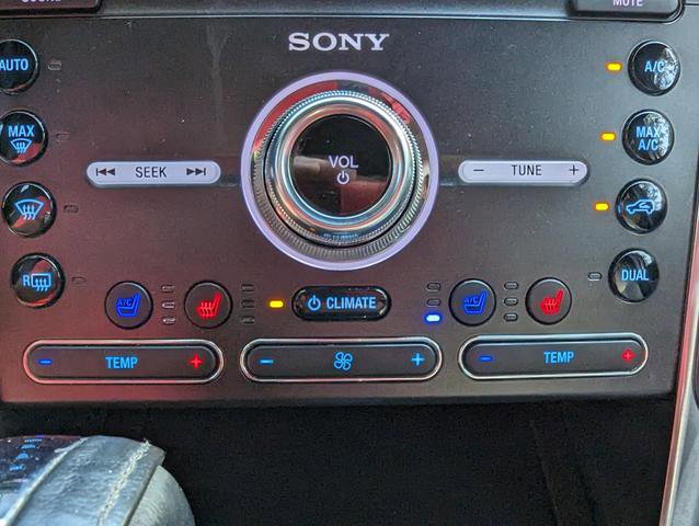 Used 2019 Ford Explorer Limited w/ Class III Trailer Tow Package FWD image 13