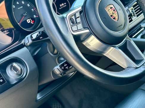 Used 2020 Porsche Cayenne AWD/4WD image 5