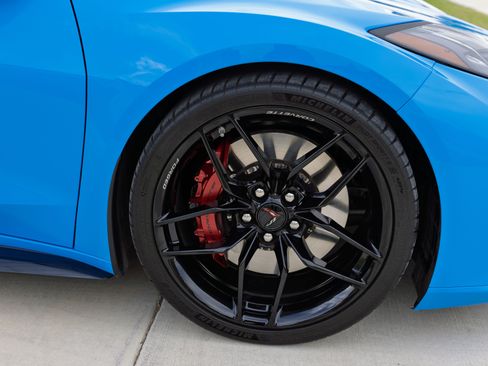 Used 2025 Chevrolet Corvette Z06 image 25