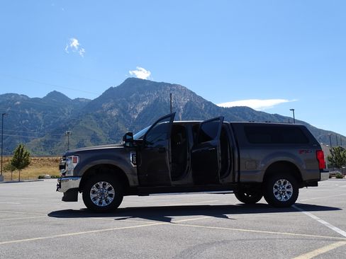 Used 2020 Ford F250 XL w/ STX Appearance Package AWD/4WD image 5
