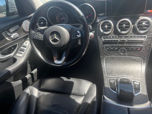 Used 2015 Mercedes-Benz C 300 Sedan image 4