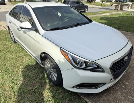 Used 2017 Hyundai Sonata SE FWD image 2