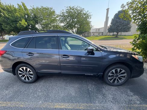 Used 2017 Subaru Outback 3.6R Limited AWD/4WD image 9