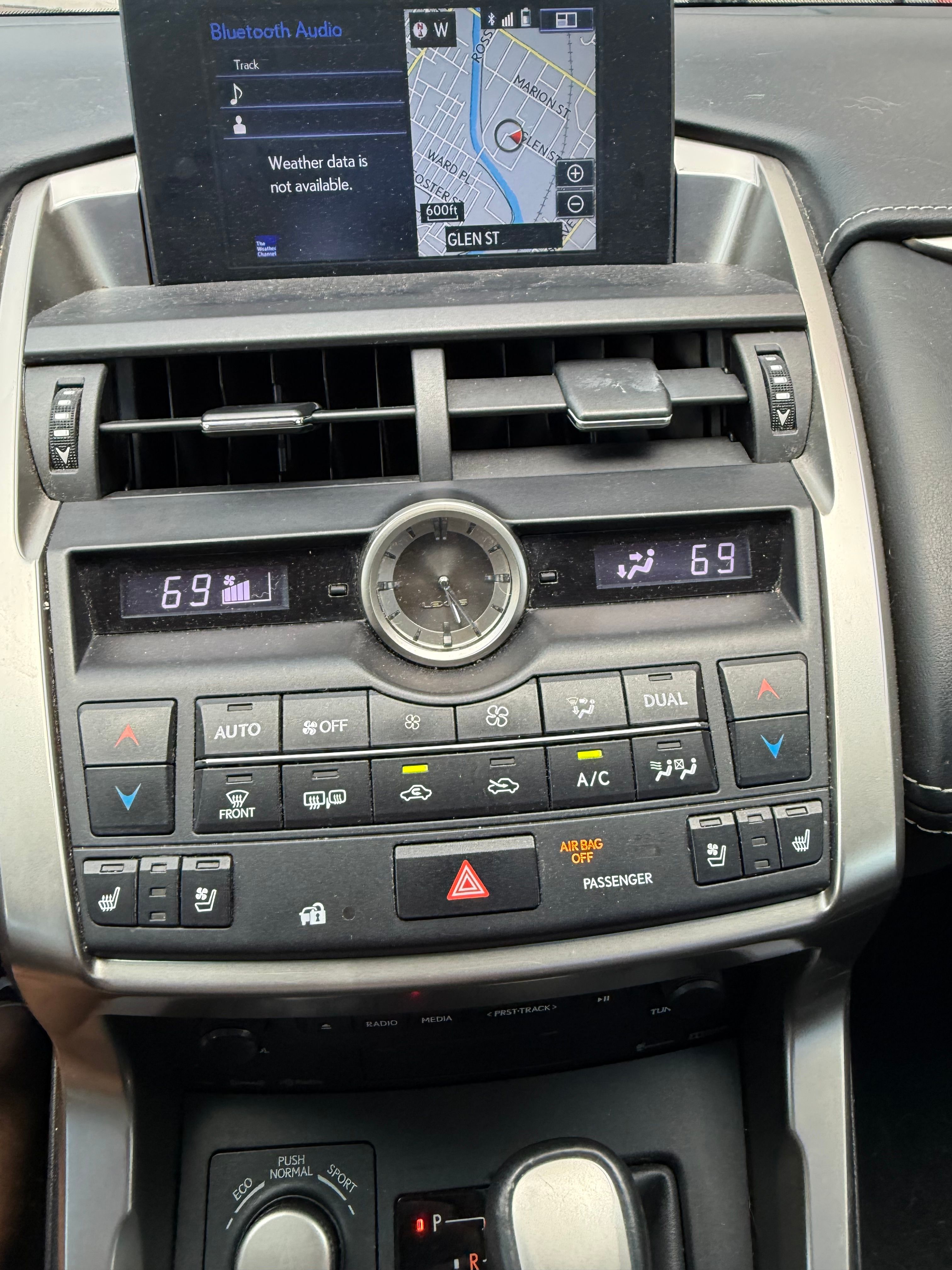 Used 2015 Lexus NX 200t FWD w/ Luxury Package image 11