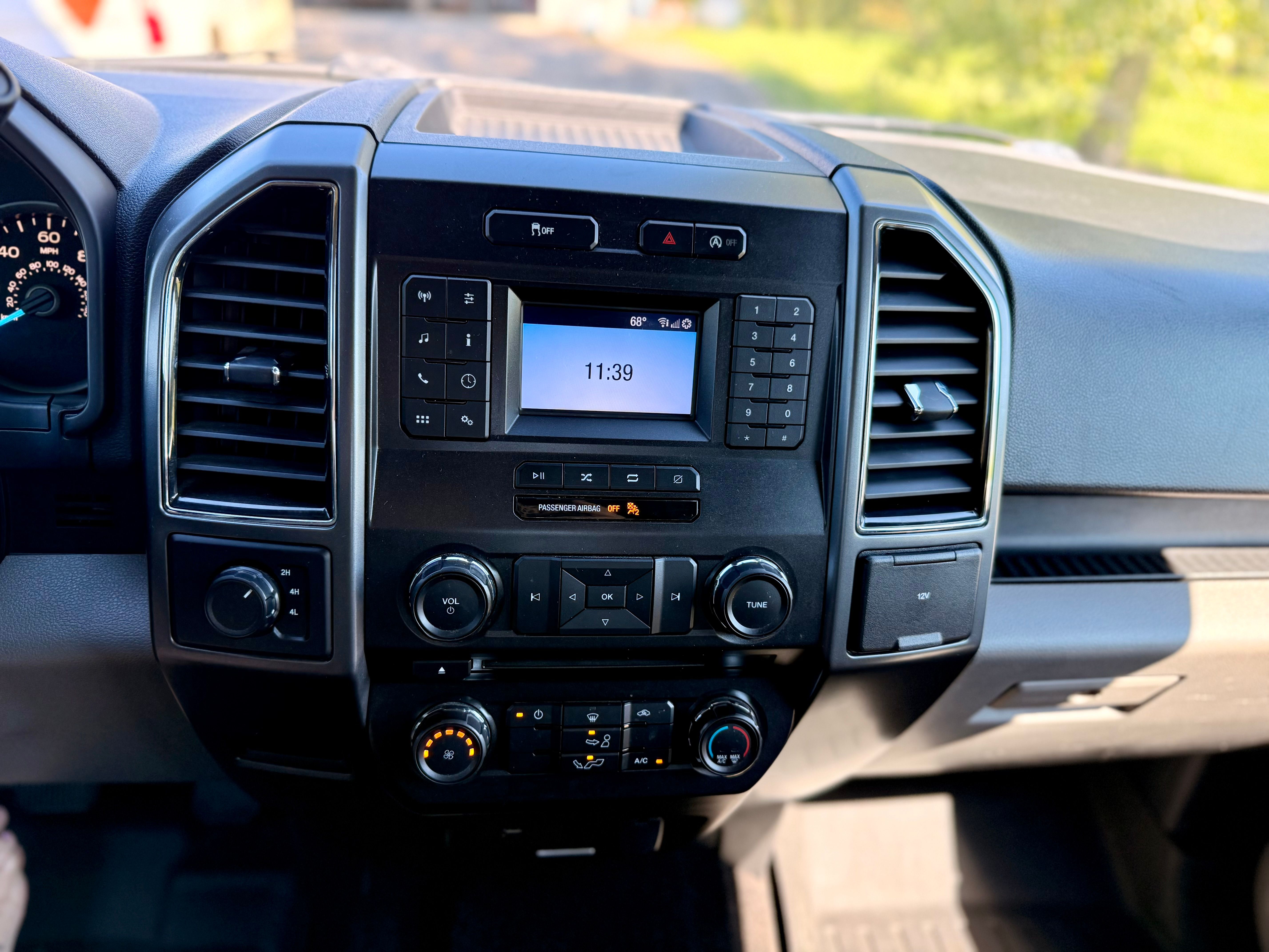 Used 2018 Ford F150 XLT AWD/4WD image 6