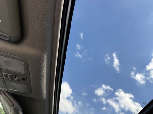 Used 2007 Toyota RAV4 Sport AWD/4WD image 12