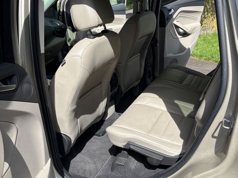Used 2017 Ford Escape Titanium AWD/4WD image 10