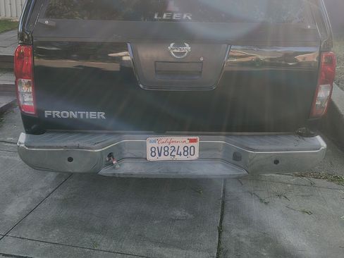 Used 2011 Nissan Frontier S w/ S Preferred Pkg RWD image 4