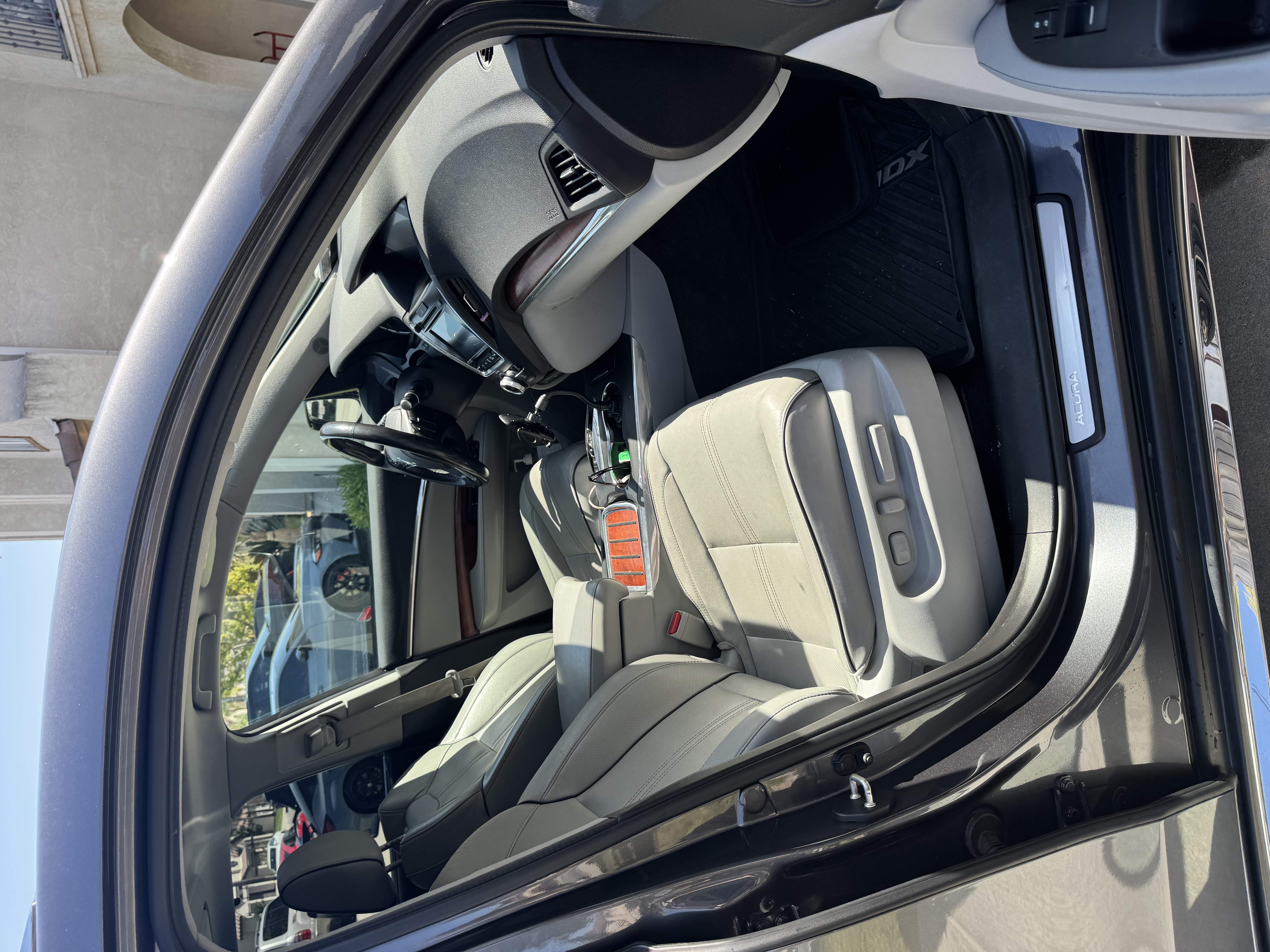 Used 2017 Acura MDX w/ Advance & Entertainment Pkg AWD/4WD image 11