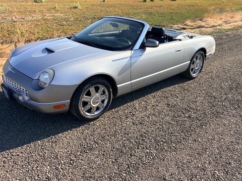 Used 2005 Ford Thunderbird RWD image 1