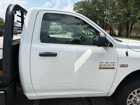 Used 2018 RAM 3500 Tradesman w/ Power & Remote Entry Group AWD/4WD image 2