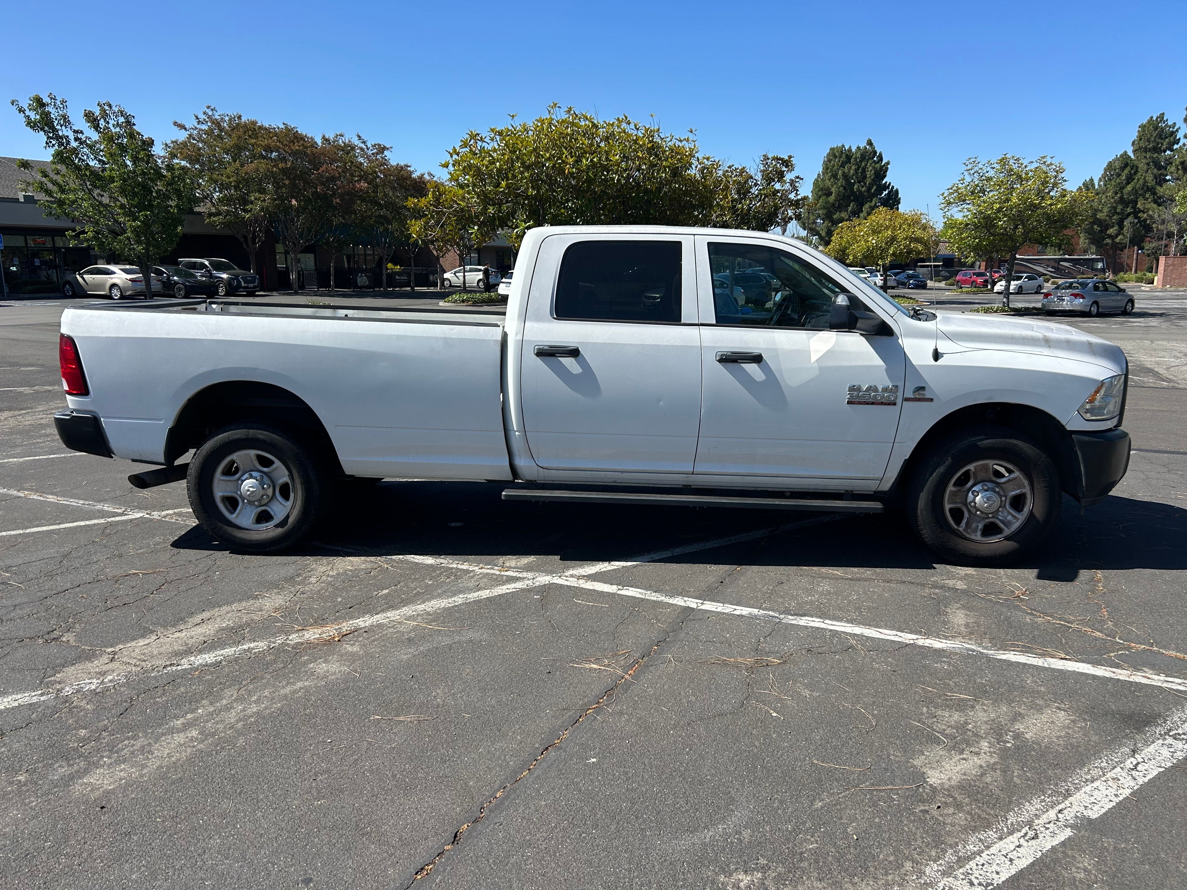Used 2014 RAM 3500 Tradesman RWD image 2