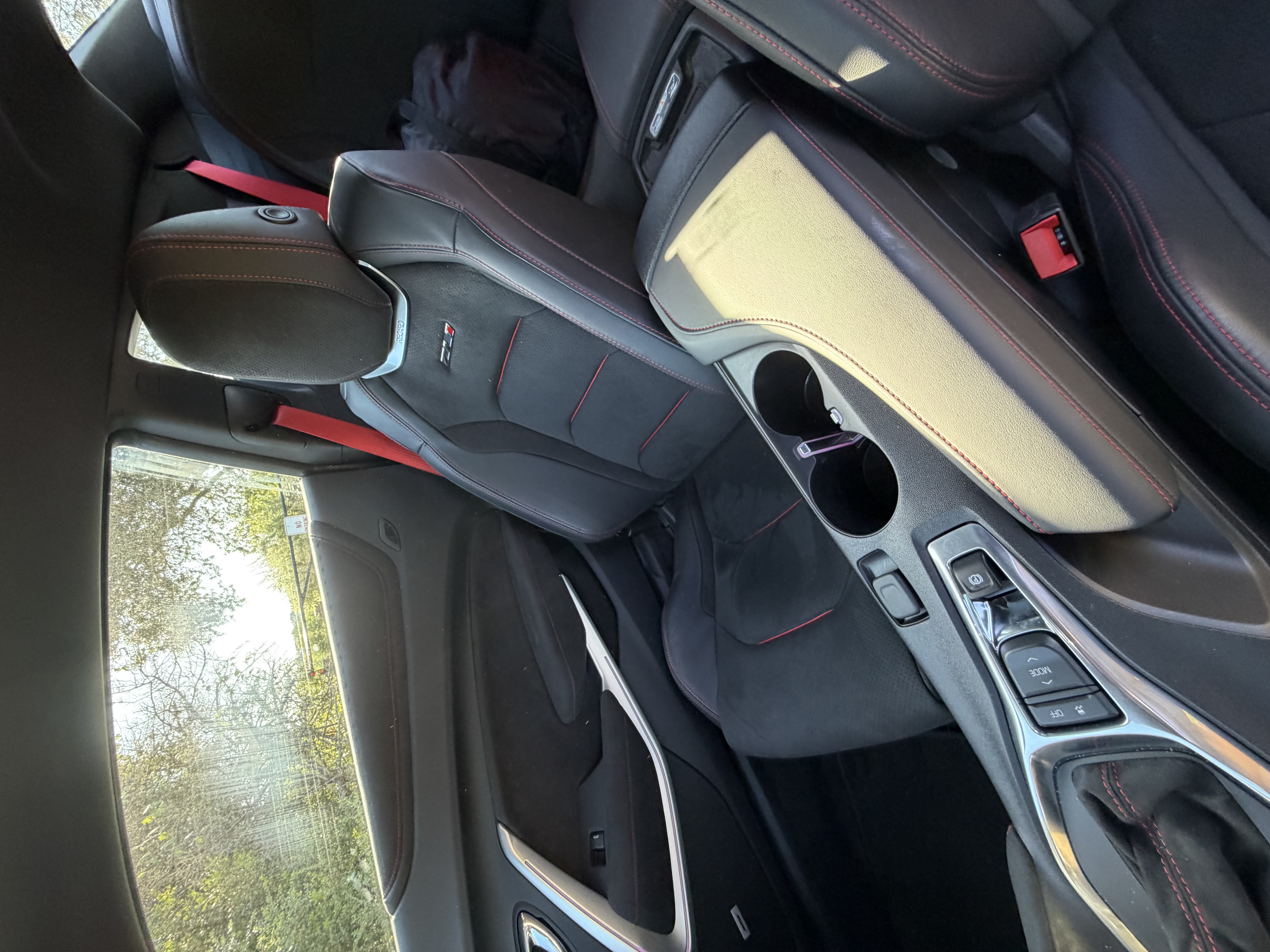 Used 2018 Chevrolet Camaro ZL1 RWD image 15