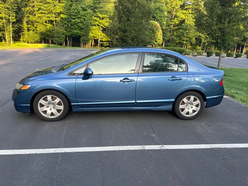 Used 2009 Honda Civic LX image 2