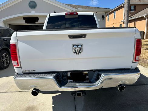 Used 2014 RAM 1500 Laramie image 9