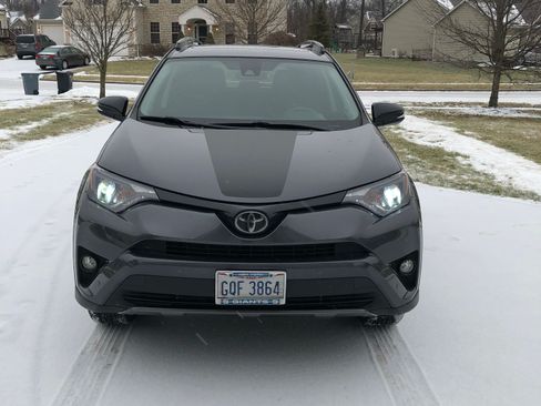 Used 2018 Toyota RAV4 Adventure AWD/4WD image 5
