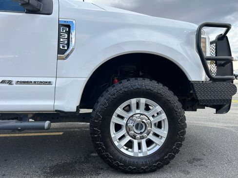 Used 2019 Ford F350 XL w/ Power Equipment Group image 9