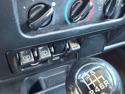 Used 2006 Jeep Wrangler Unlimited Rubicon AWD/4WD image 21