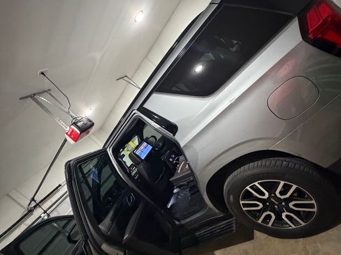 Used 2023 GMC Yukon AT4 w/ AT4 Premium Package image 10