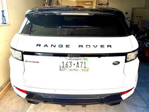 Used 2014 Land Rover Range Rover Evoque Dynamic image 4