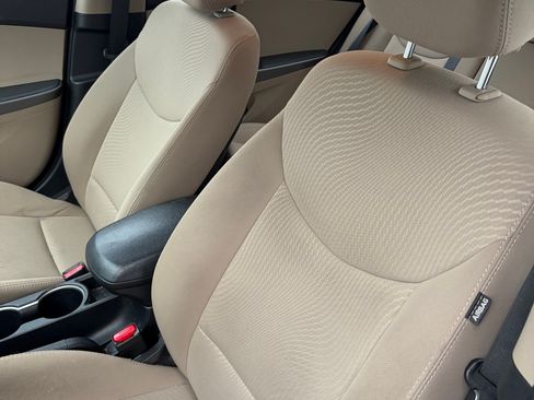 Used 2016 Hyundai Elantra SE image 4