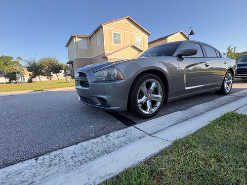 Used 2011 Dodge Charger R/T RWD image 2