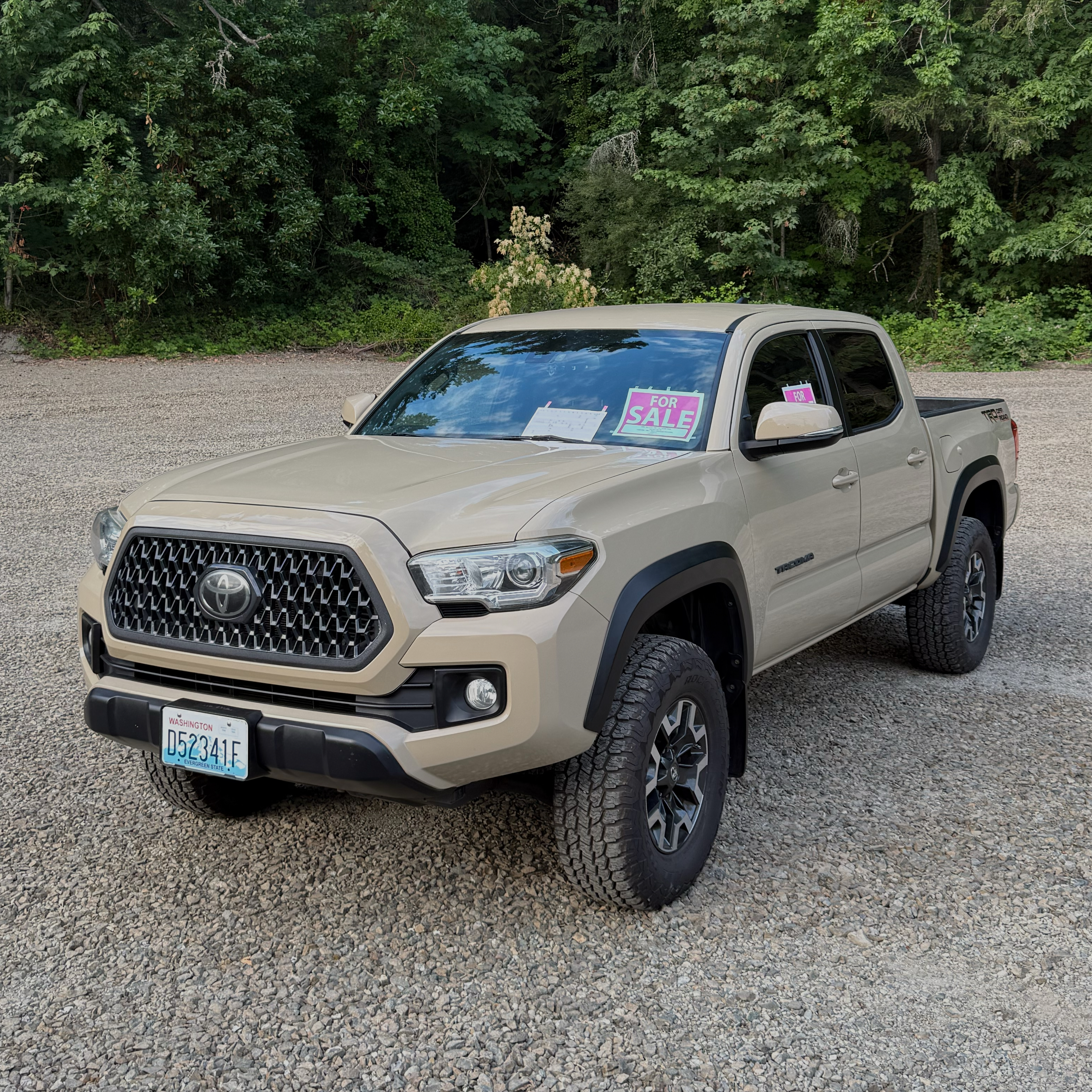 Used 2018 Toyota Tacoma TRD Off-Road w/ Technology Package RWD image 4