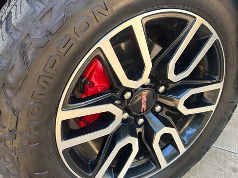 Used 2019 GMC Sierra 1500 AT4 w/ AT4 Premium Package image 11