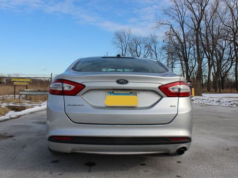 Used 2014 Ford Fusion SE image 11