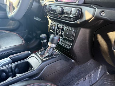 Used 2020 Jeep Gladiator Rubicon image 24