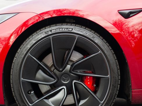 Used 2024 Tesla Model 3 Performance image 11