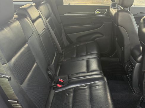 Used 2019 Jeep Grand Cherokee Limited w/ Luxury Group II AWD/4WD image 13