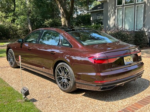 Used 2021 Audi A8 L 4.0T image 6