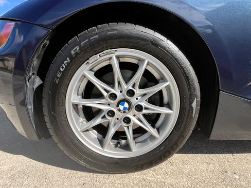 Used 2004 BMW Z4 2.5i image 16