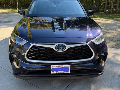Used 2022 Toyota Highlander XLE