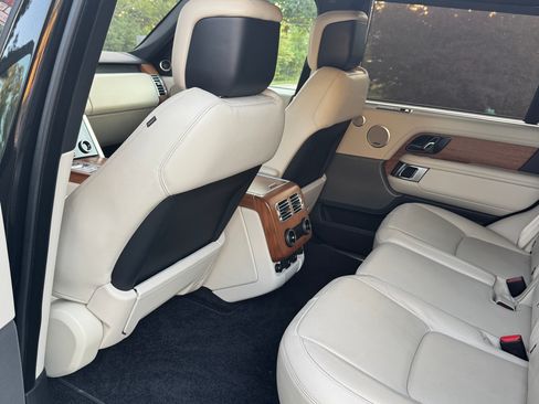 Used 2018 Land Rover Range Rover Long Wheelbase Supercharged image 13
